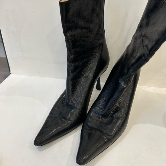 Gucci Black Leather Pointed Toe Ankle Zipper Boots with New Sole and Heel Caps - Picture 6 of 9